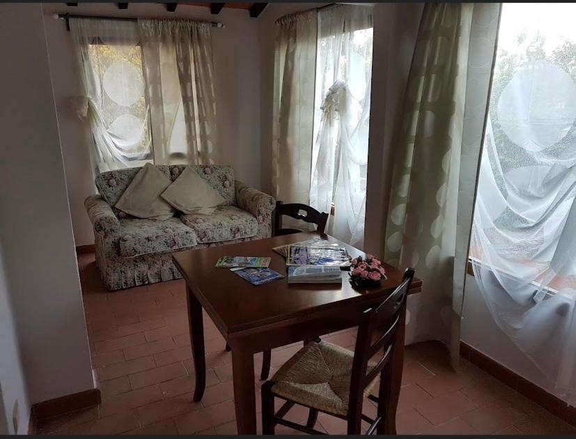 Villa Zara Siena Bagian luar foto
